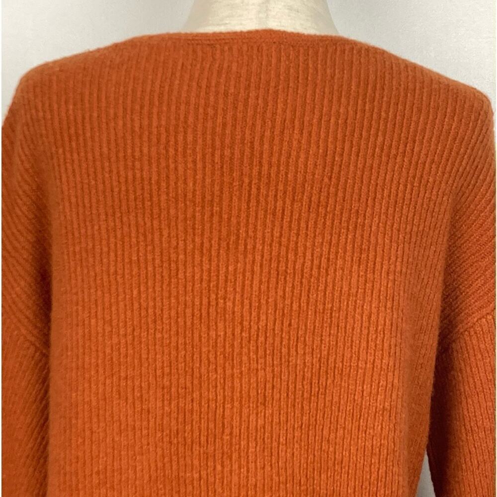 Nwt * Treasure & Bond V-Neck Oversized Ribbed Stitch Sweater In Rust — image 5 of 8